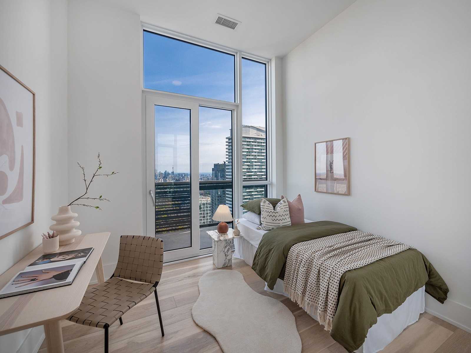 39 Roehampton Avenue, #4602