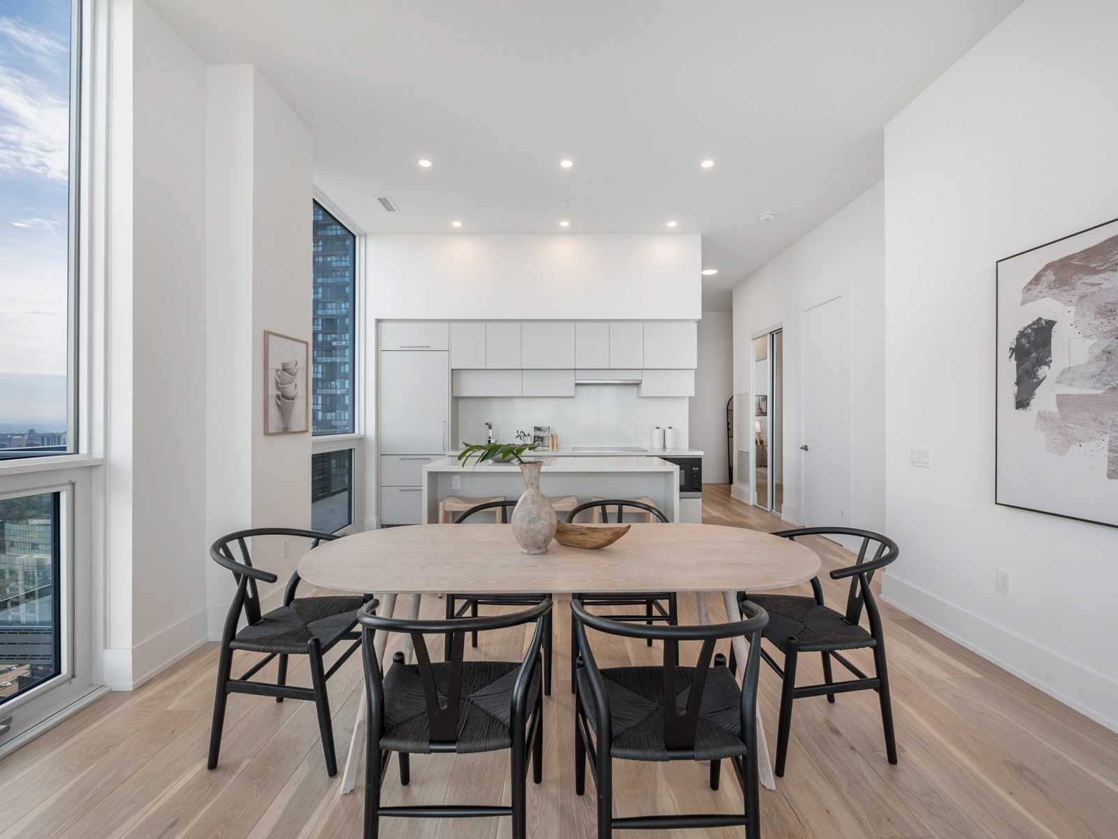 39 Roehampton Avenue, #4602
