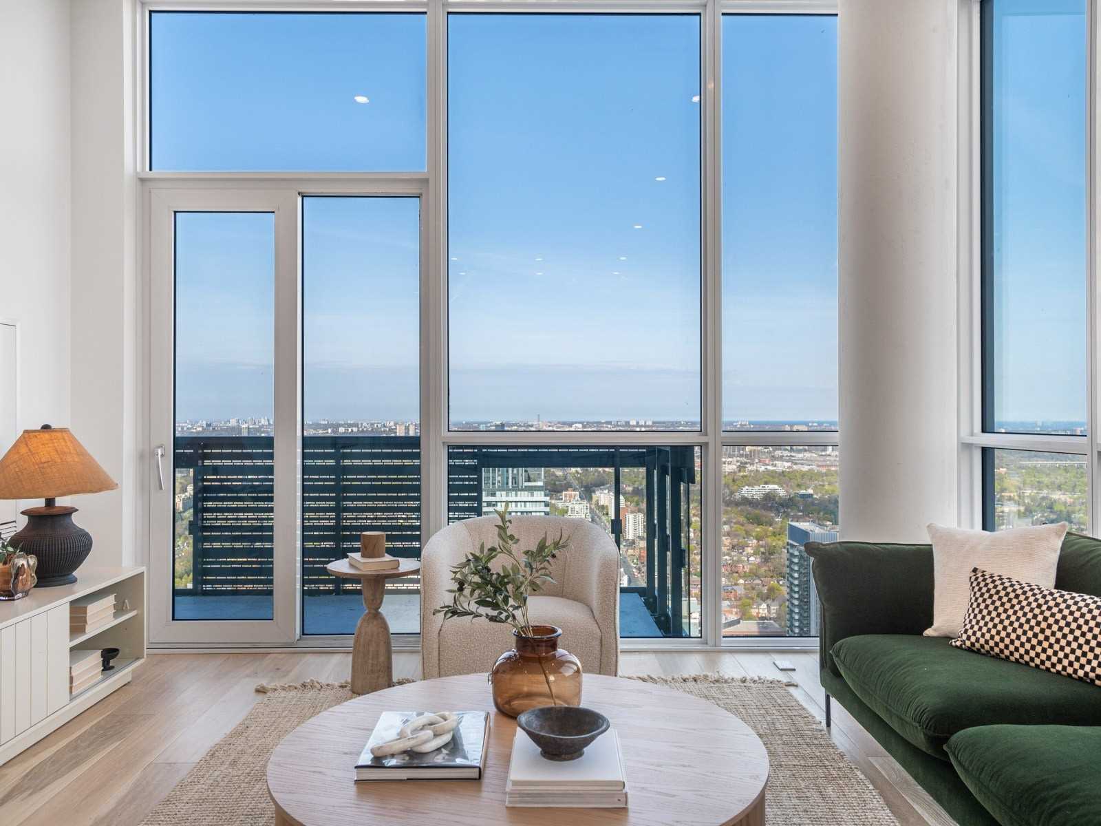 39 Roehampton Avenue, #4602