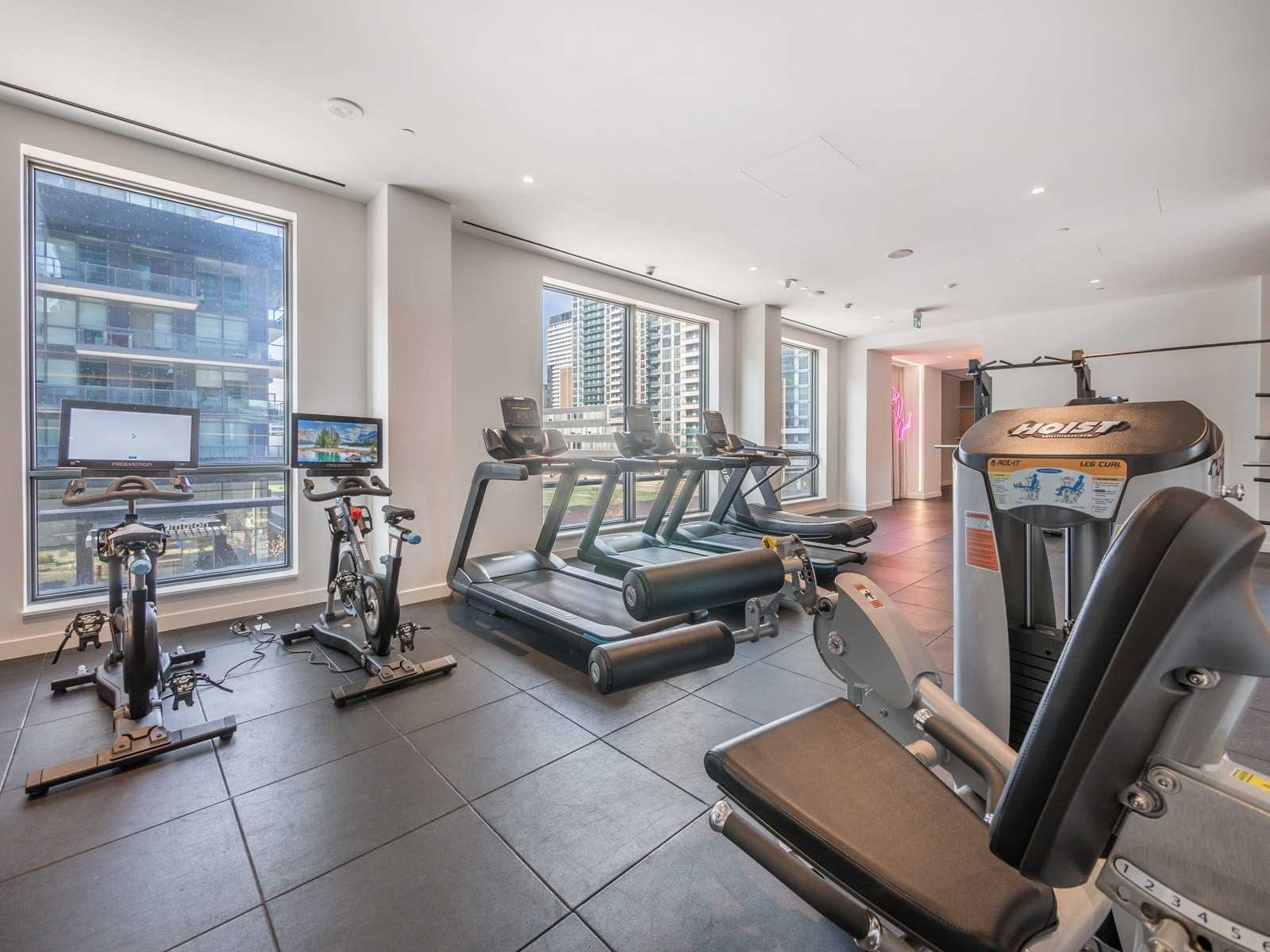 39 Roehampton Avenue, #4602