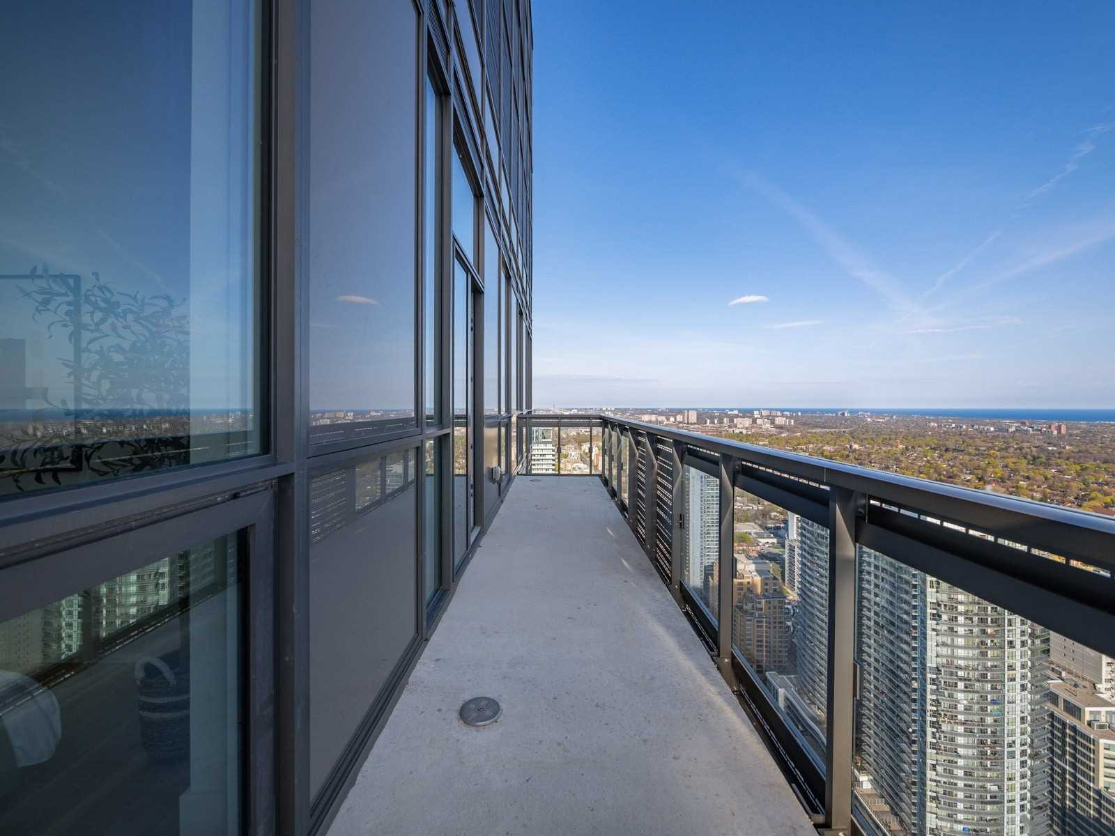 39 Roehampton Avenue, #4602