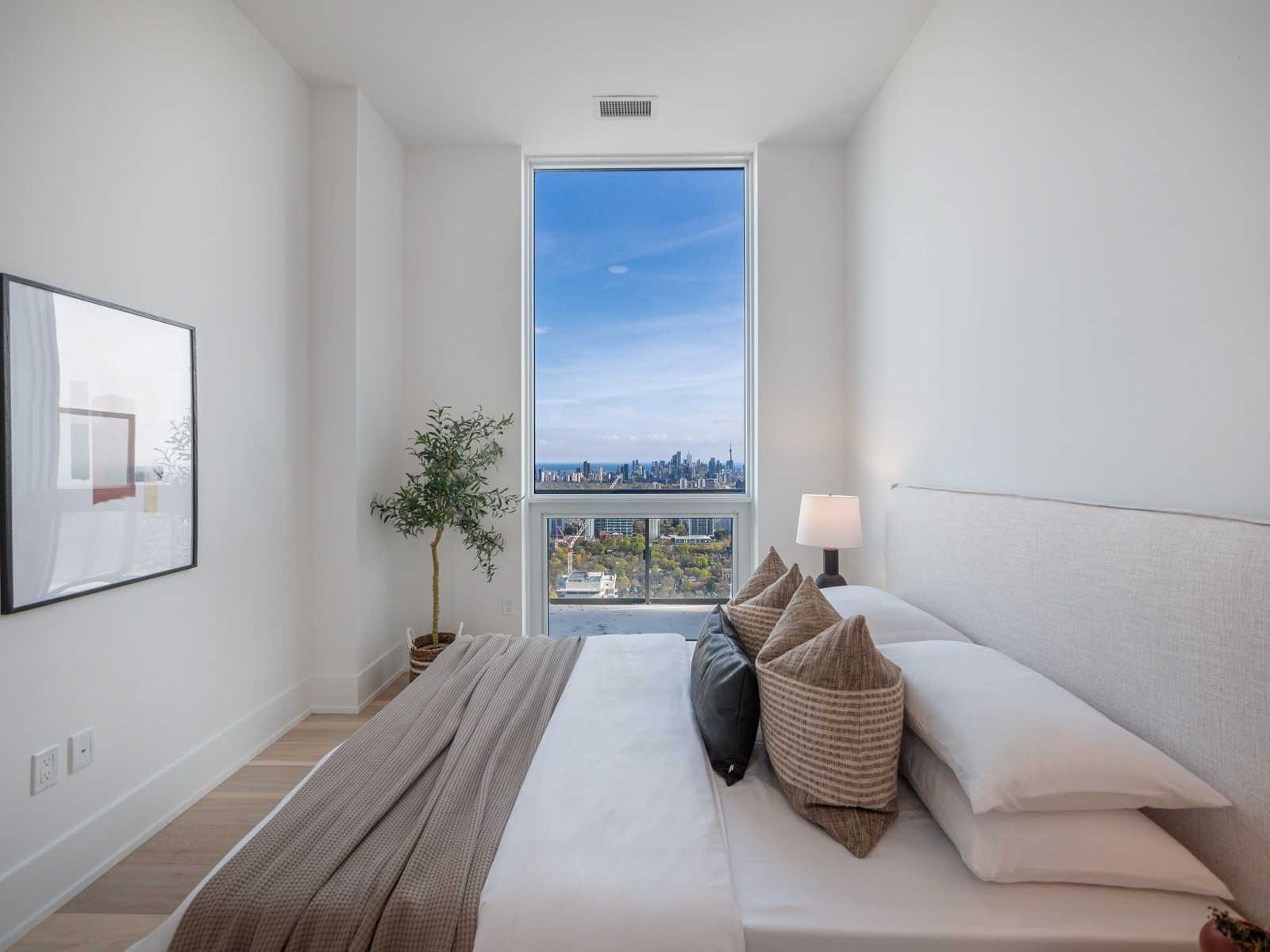 39 Roehampton Avenue, #4602