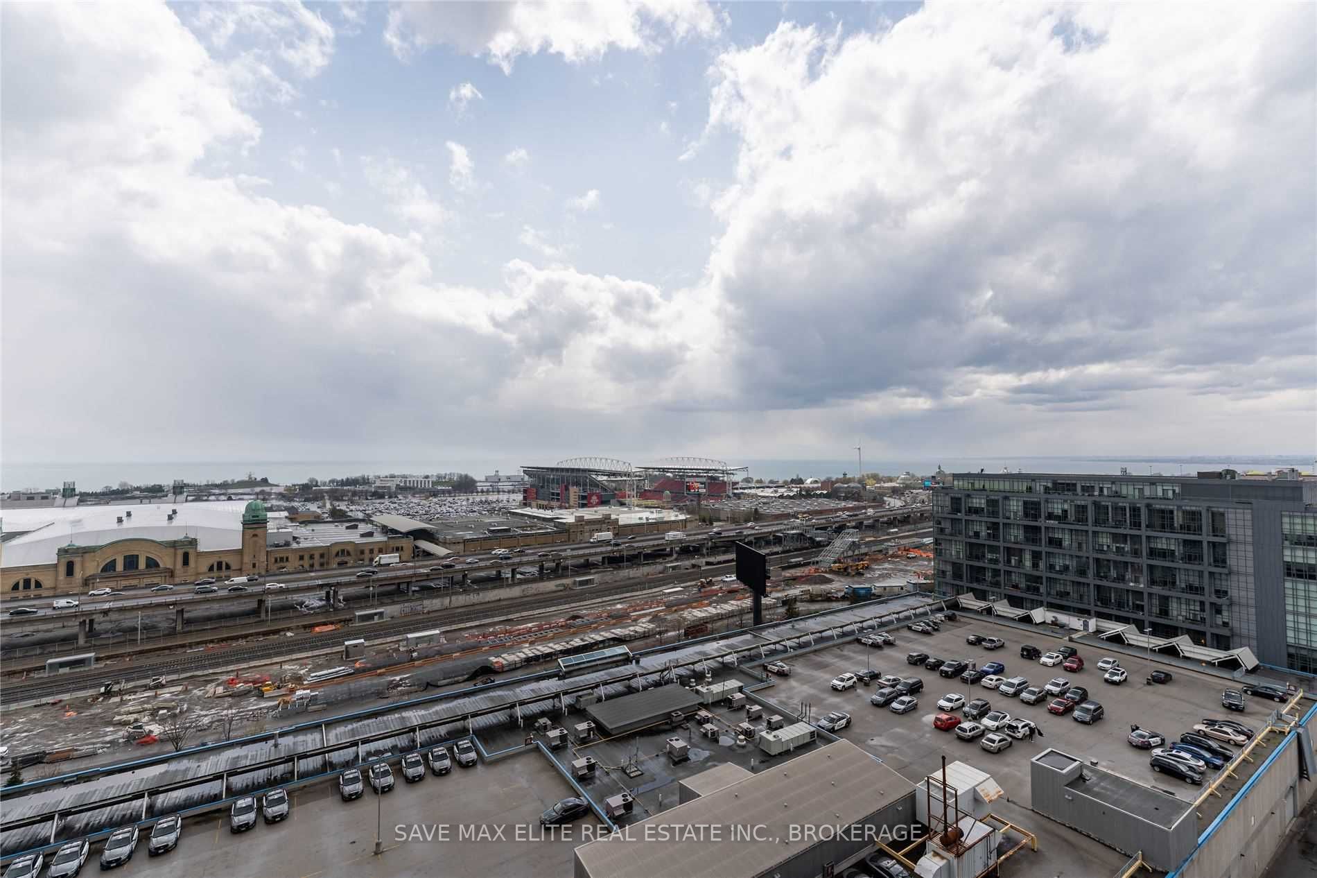 135 East Liberty St, #1202