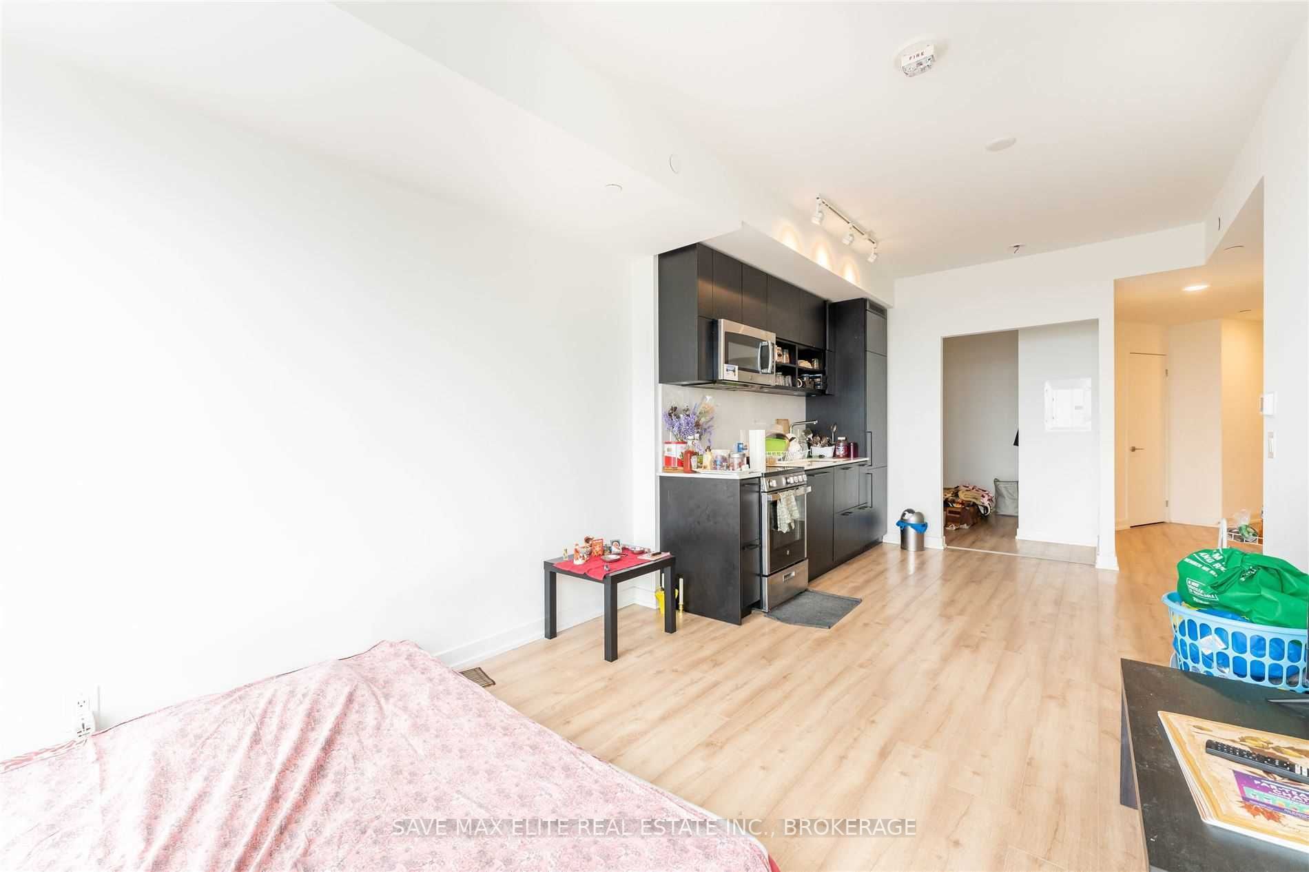 135 East Liberty St, #1202