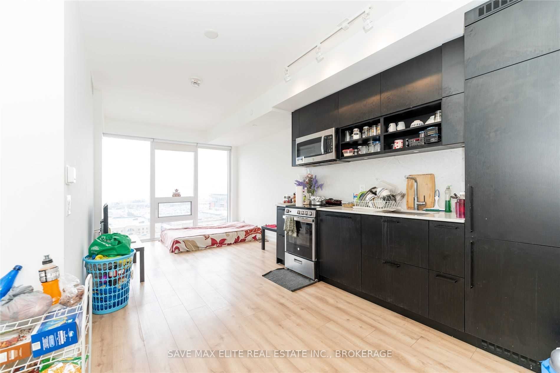 135 East Liberty St, #1202