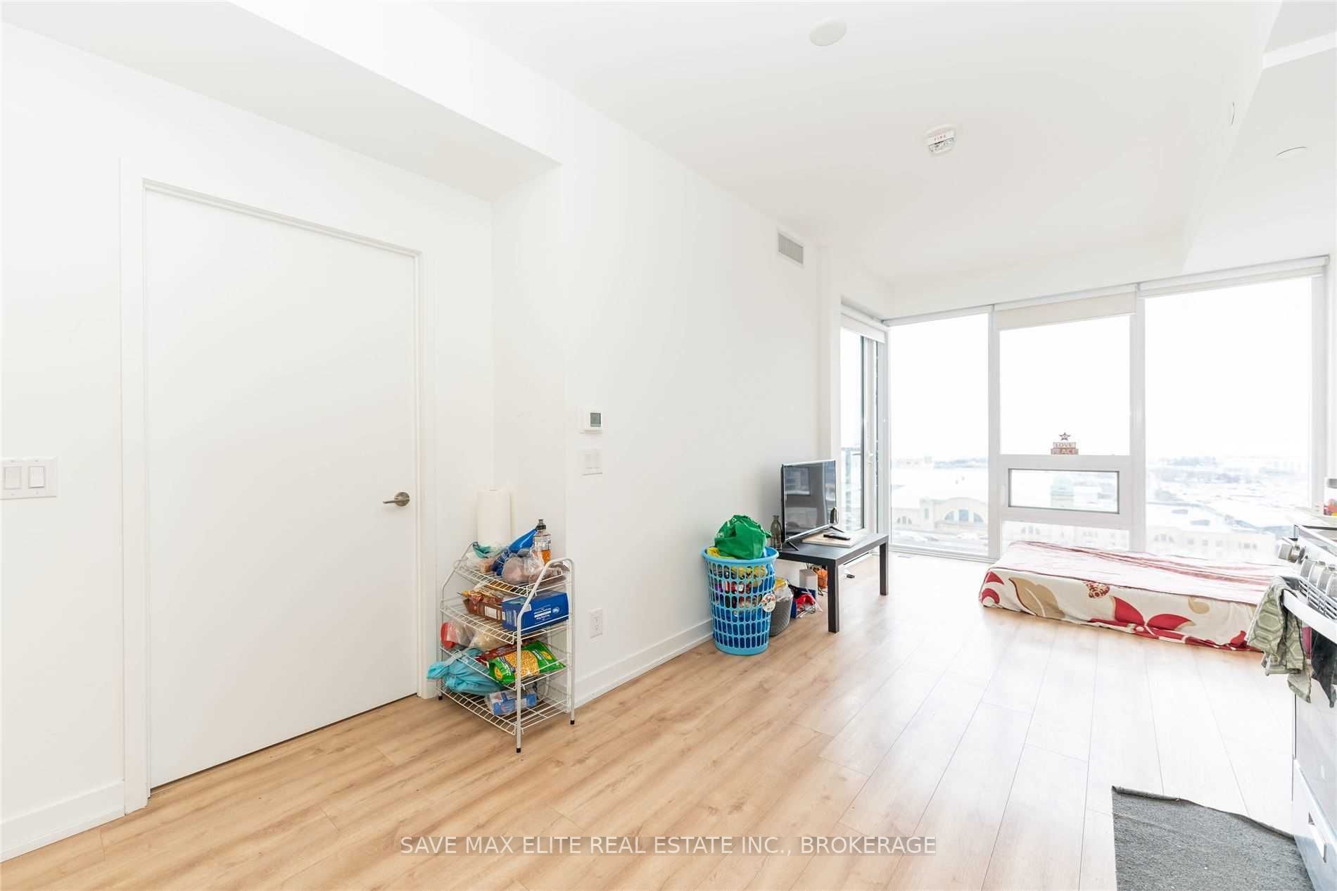 135 East Liberty St, #1202