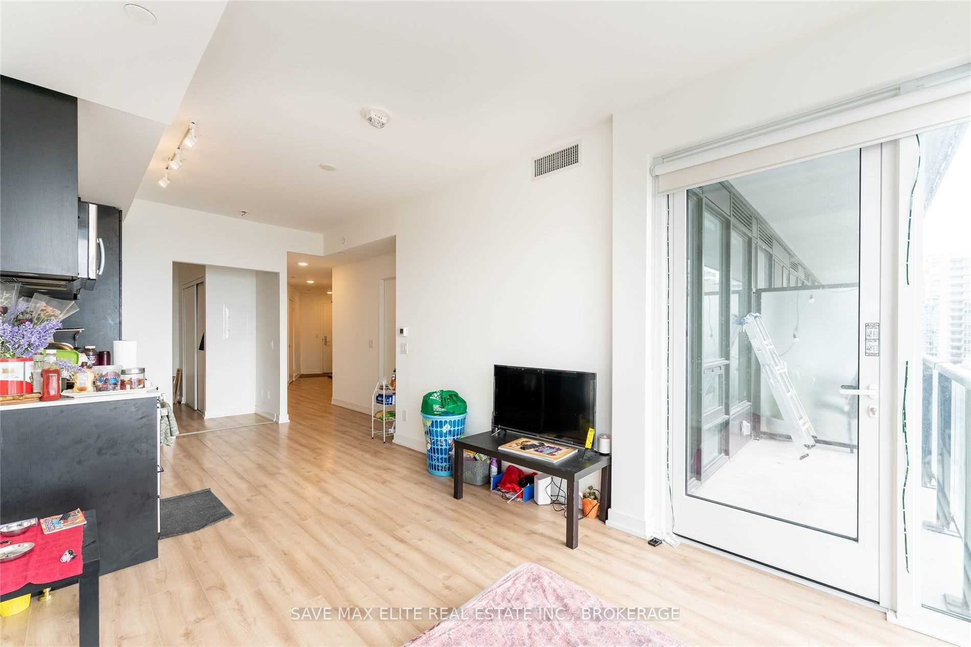 135 East Liberty St, #1202