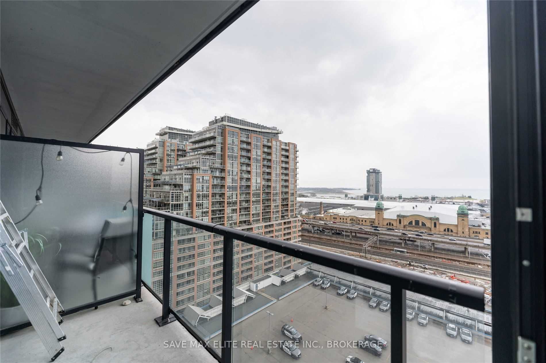 135 East Liberty St, #1202
