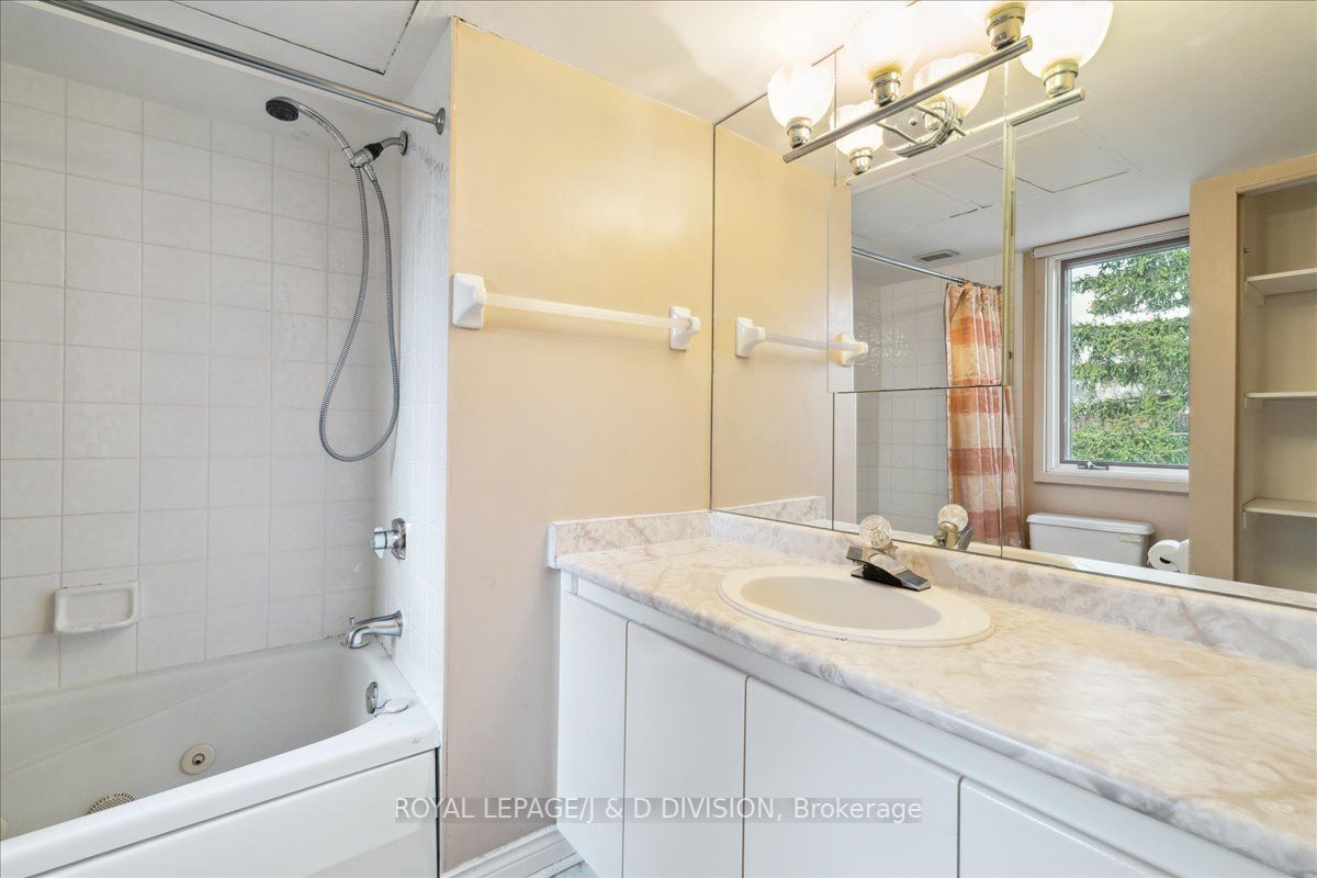 Listing C6046680 - Large Photo # 28