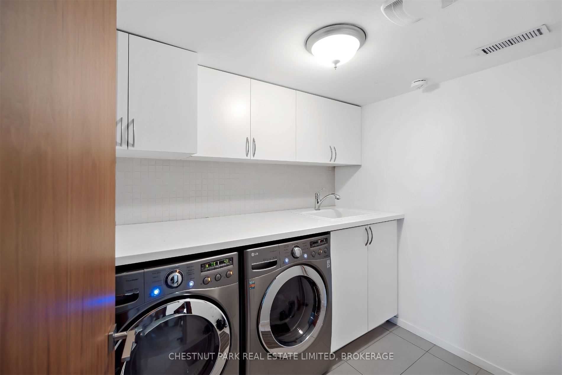 63 Douglas Cres
