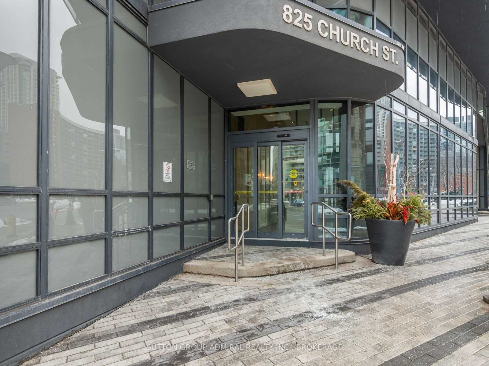 825 Church St, #301