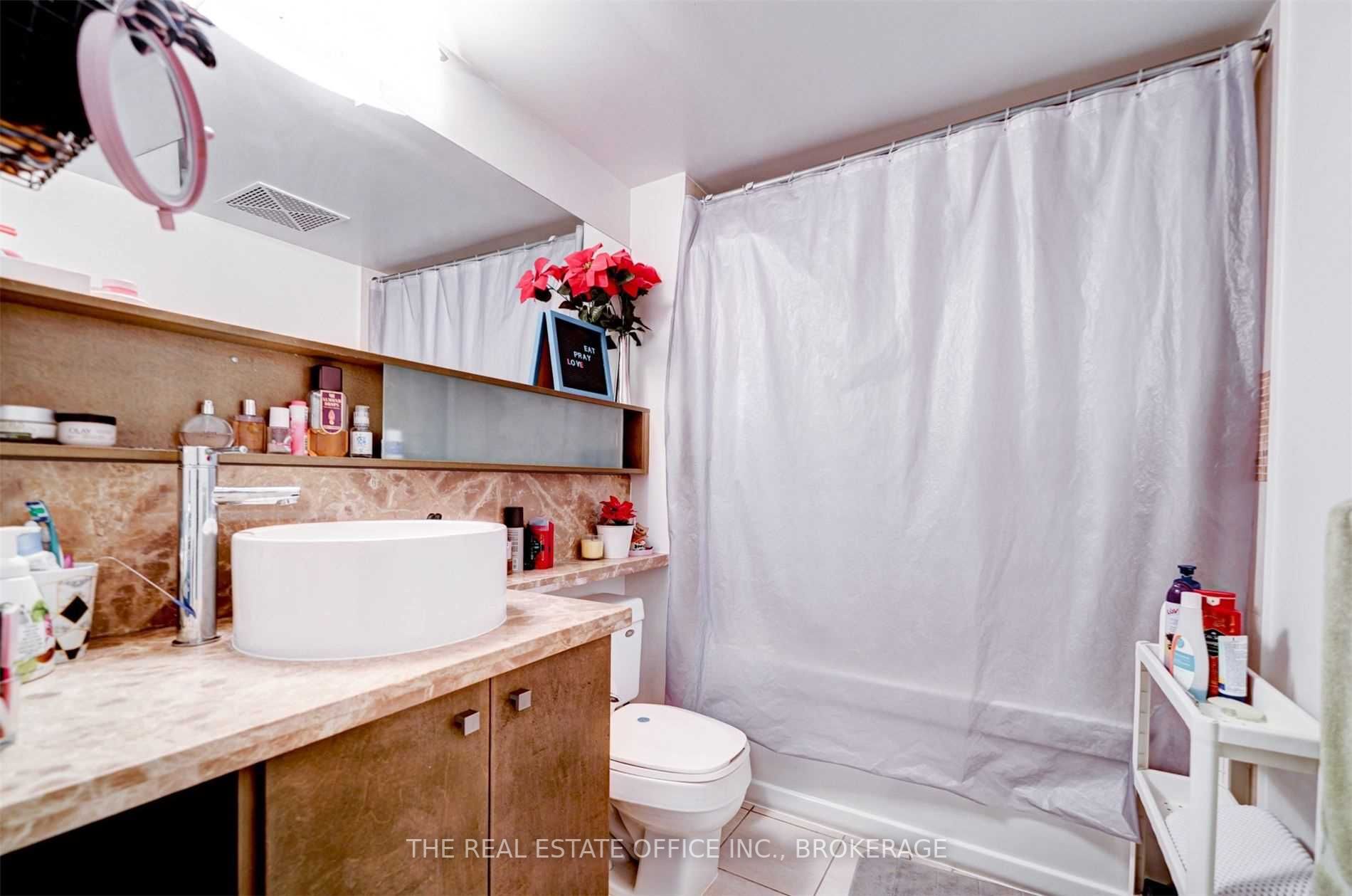 11 Brunel Crt, #3305