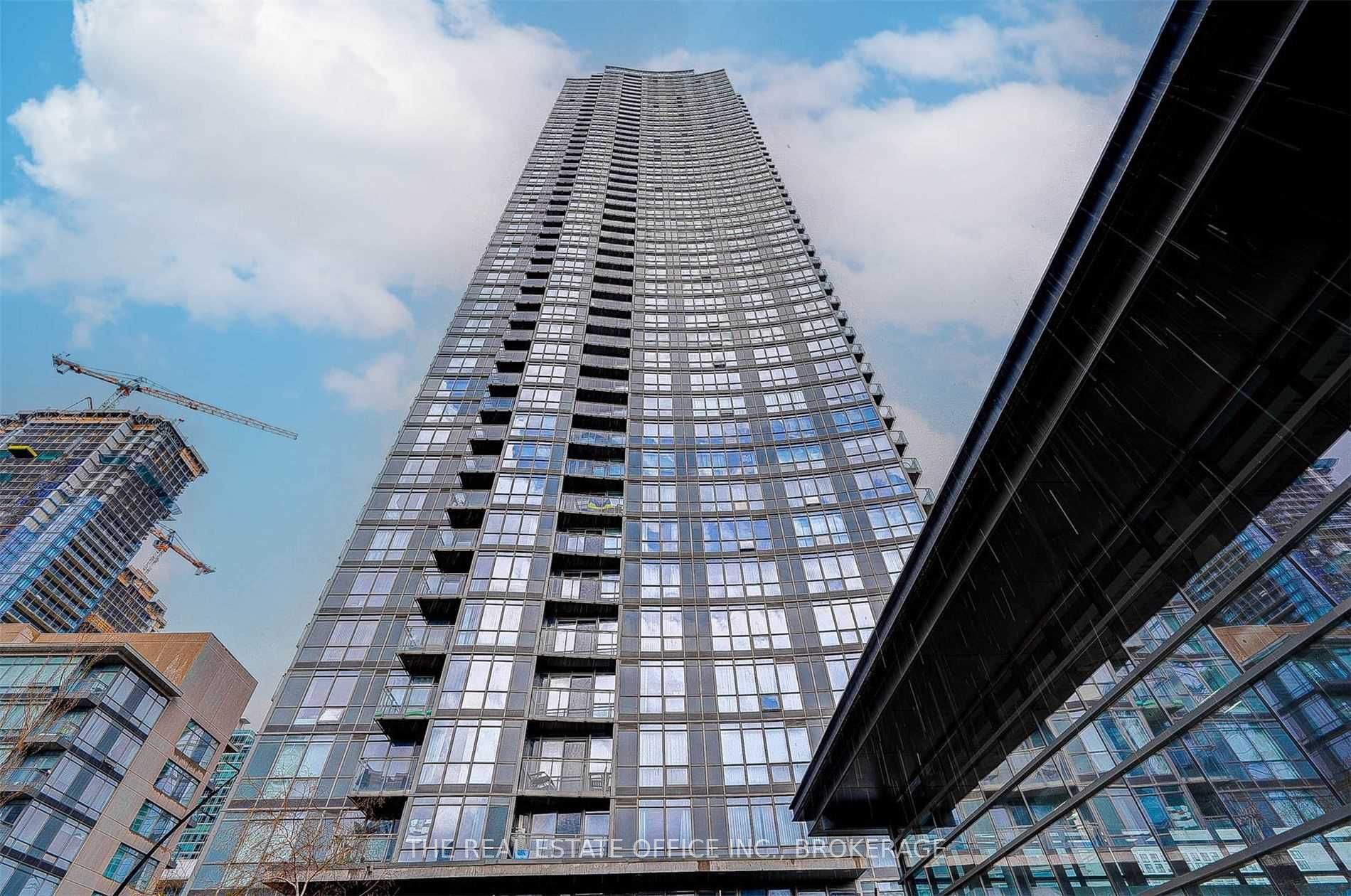 11 Brunel Crt, #3305