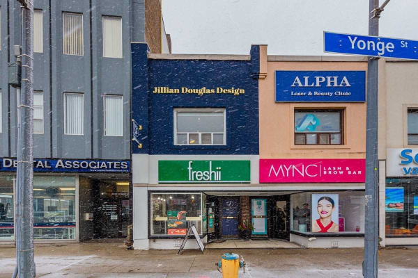 3333 Yonge St, Toronto