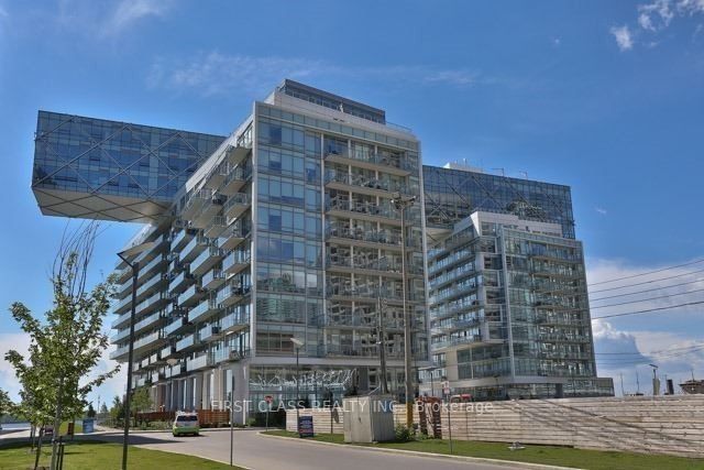 29 Queens Quay E #918
