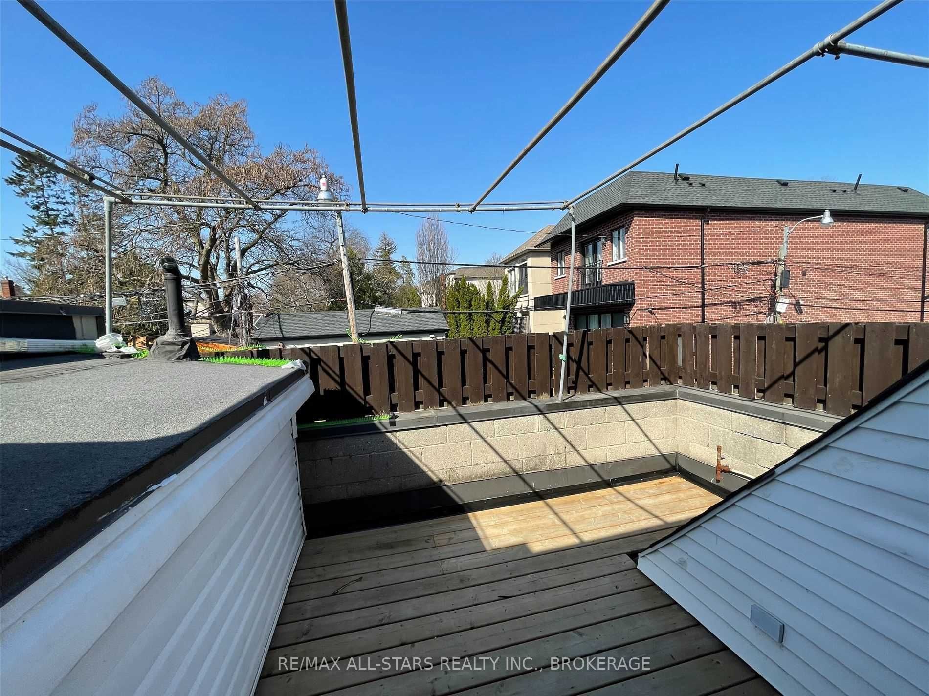 1542 Bayview Ave, #2nd Flr