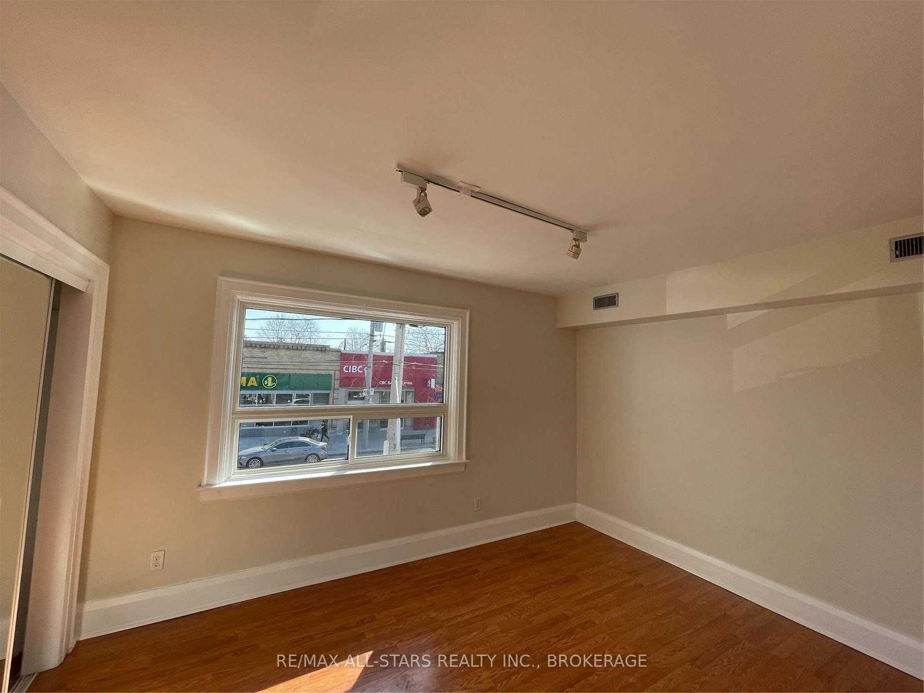 1542 Bayview Ave, #2nd Flr