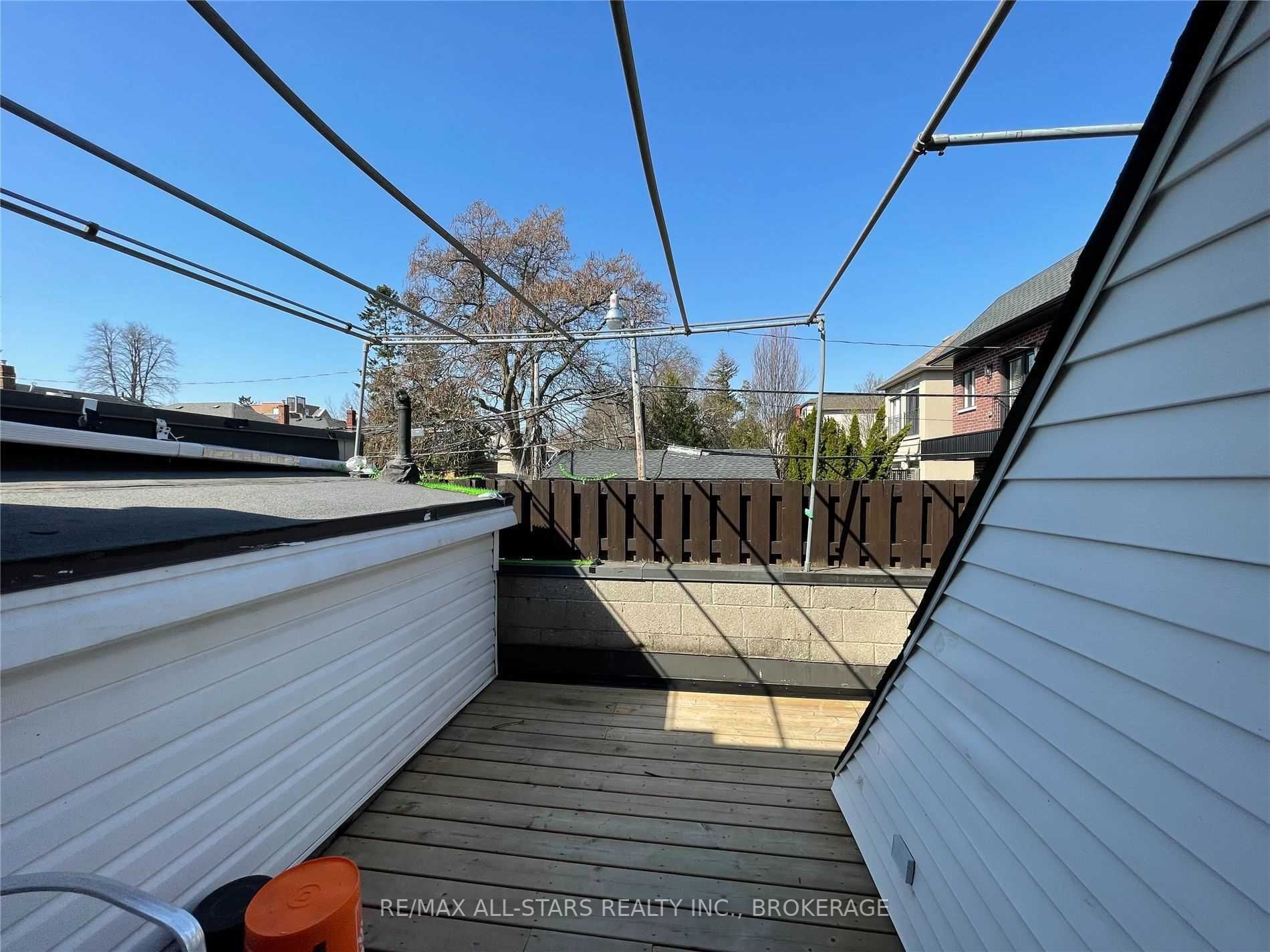 1542 Bayview Ave, #2nd Flr