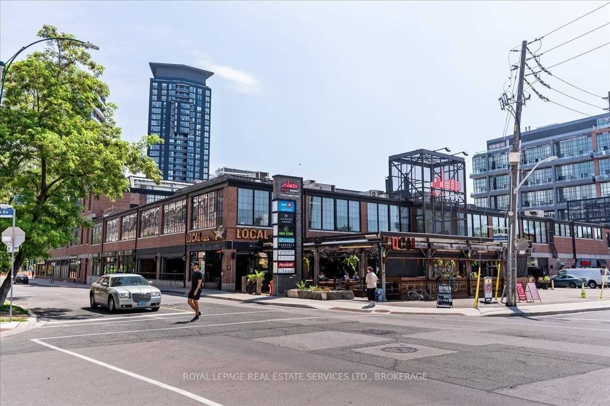 43 Hanna Ave, #306