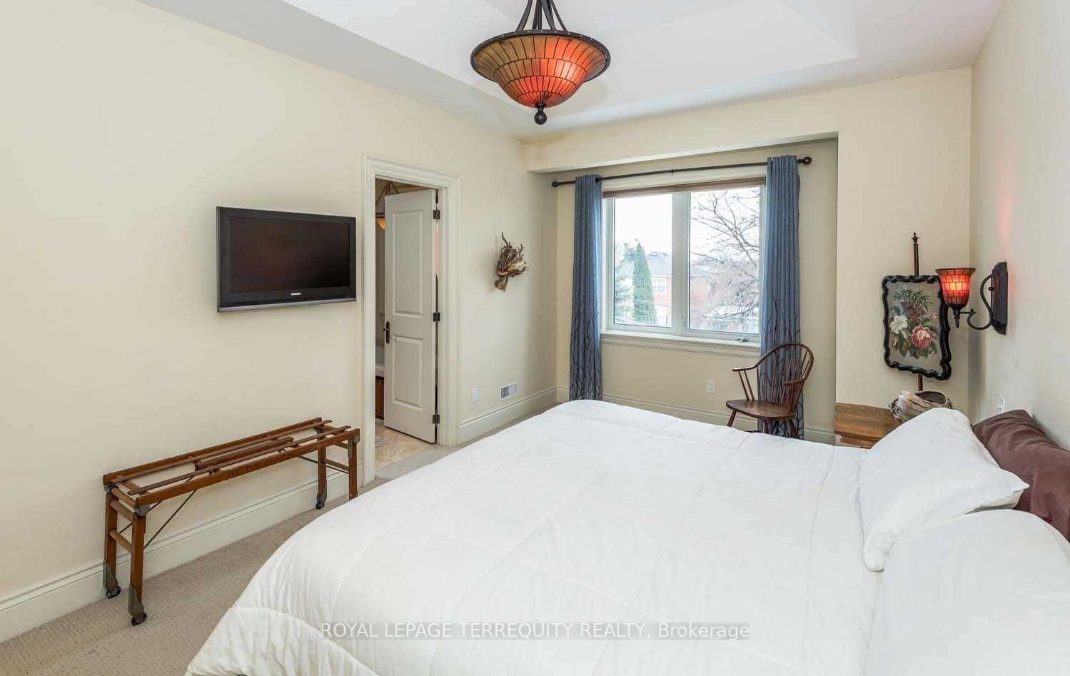 Listing C6047468 - Large Photo # 14