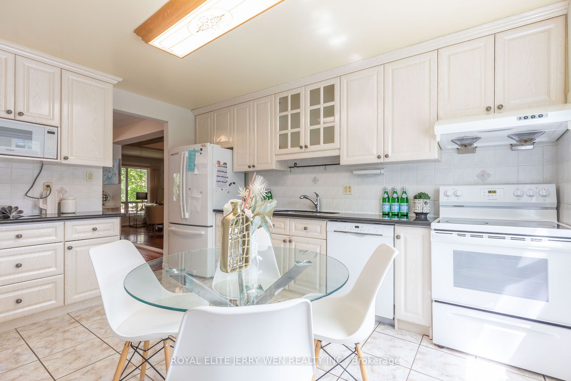 Listing C6047516 - Large Photo # 10