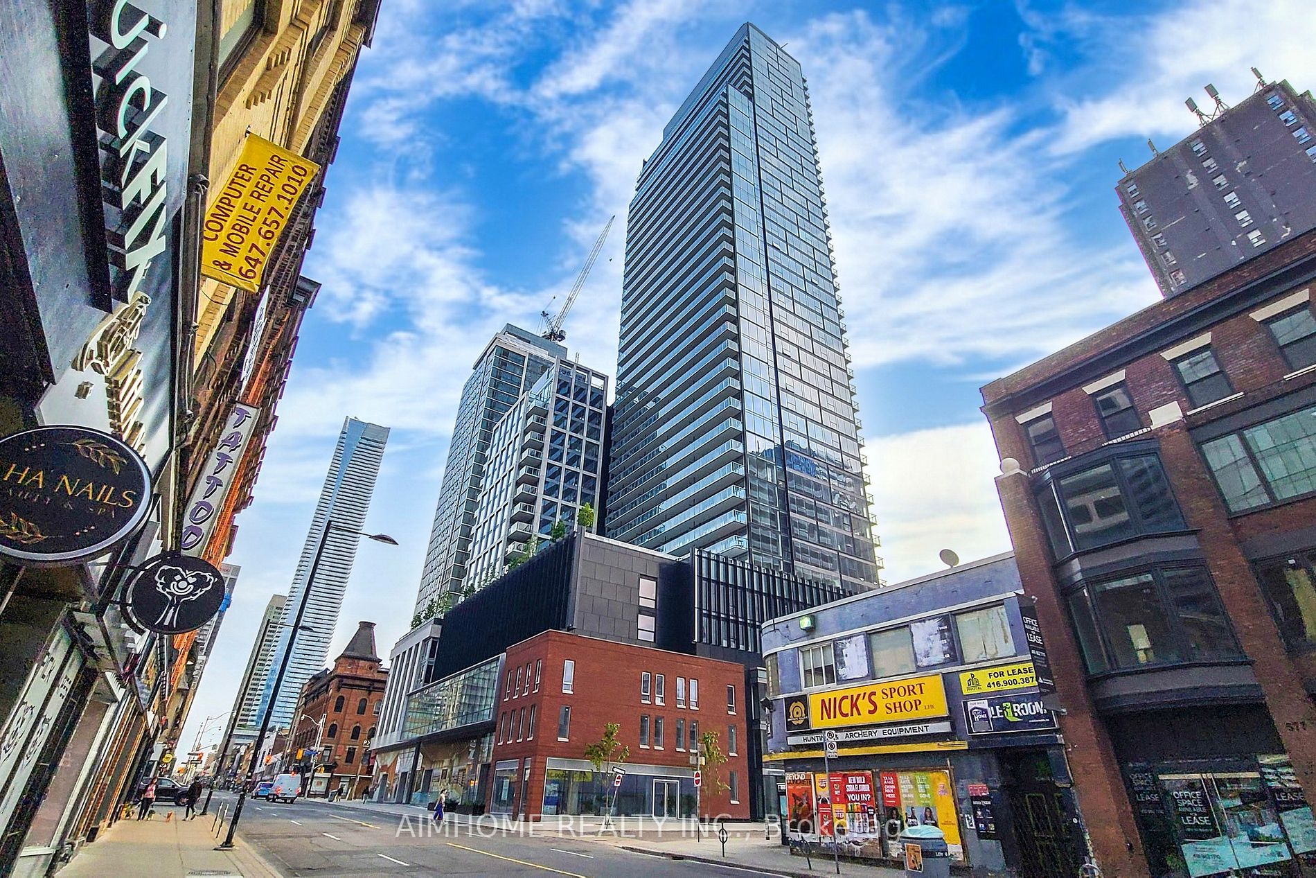 1 Gloucester St, #1816