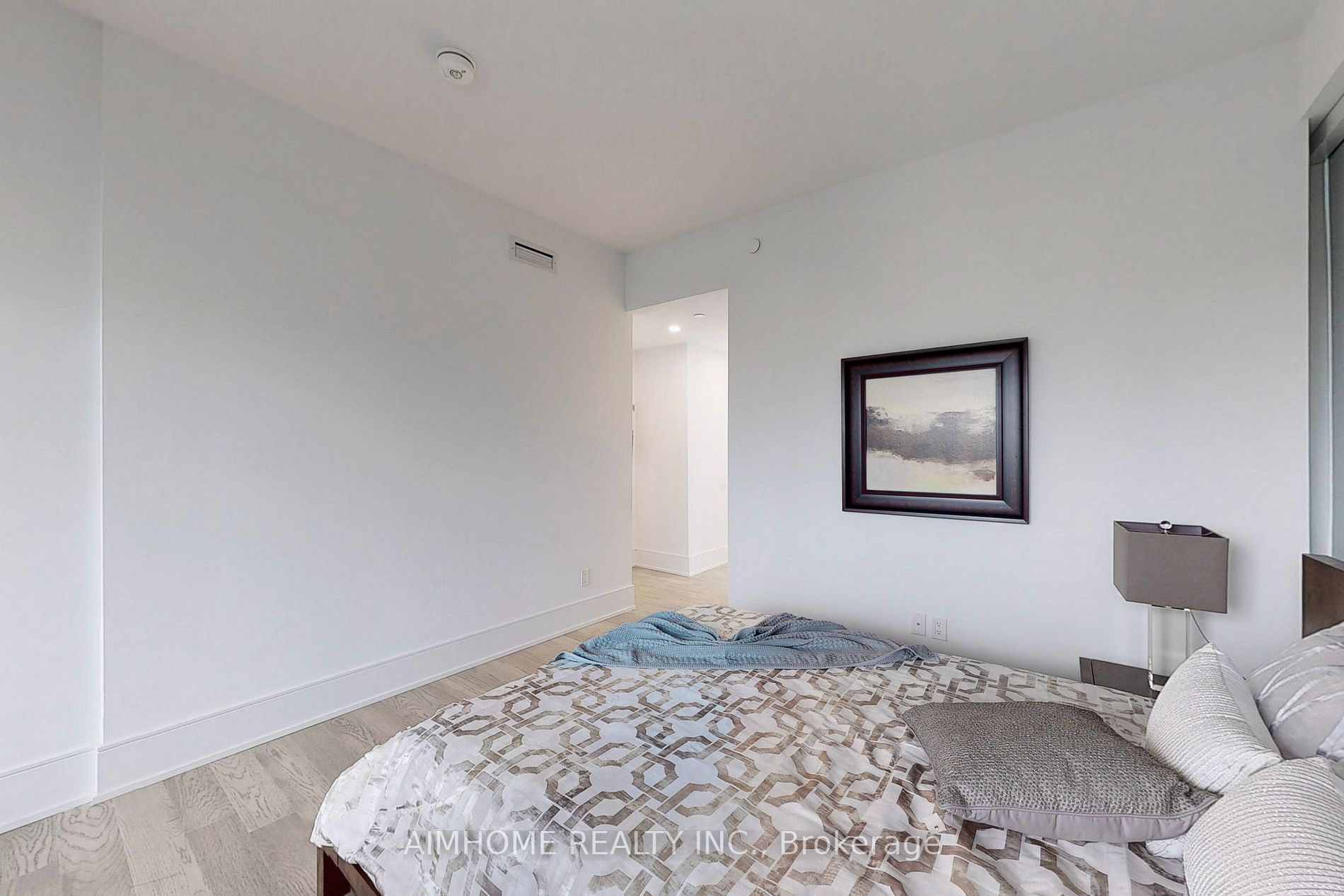 1 Gloucester St, #1816