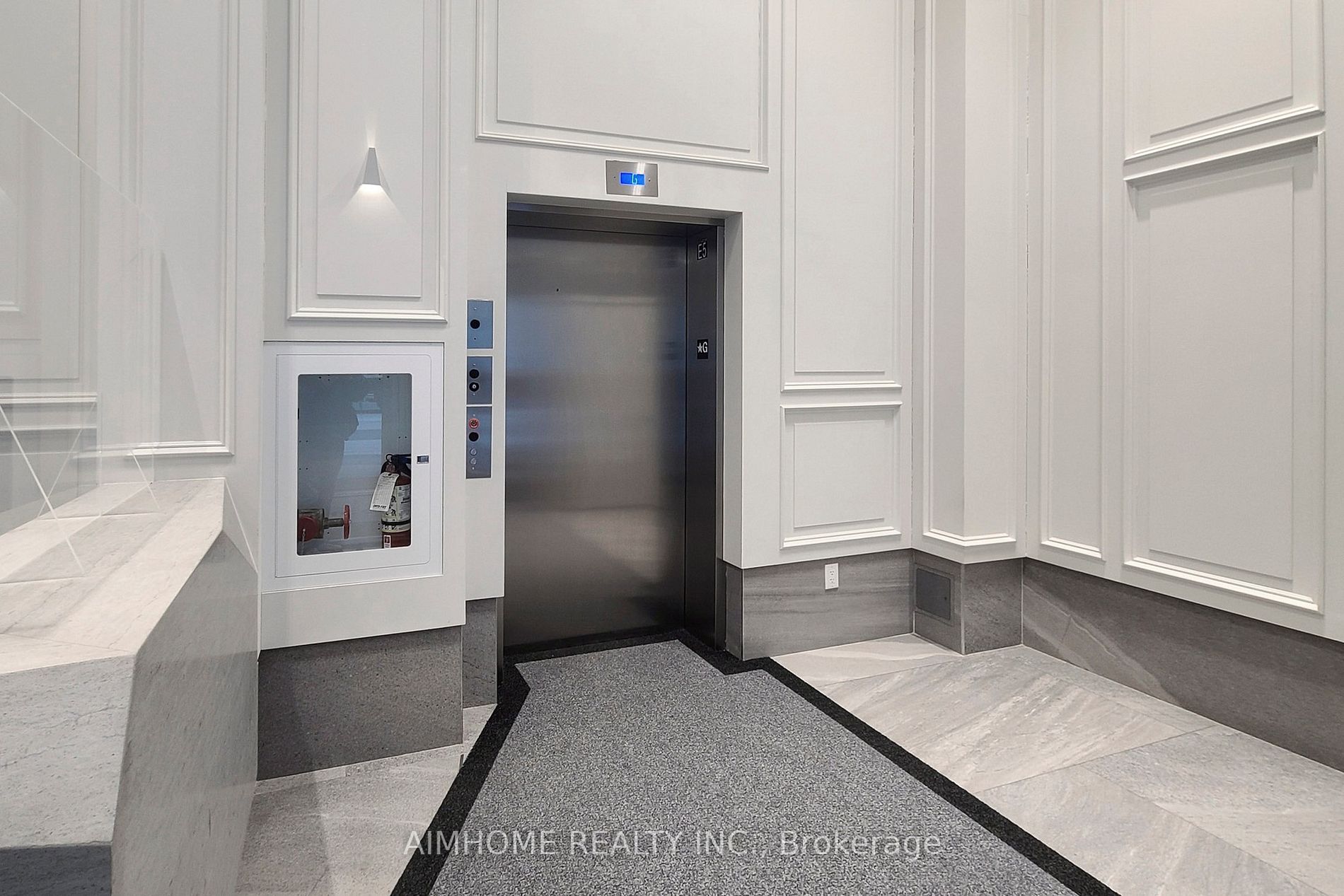 1 Gloucester St, #1816