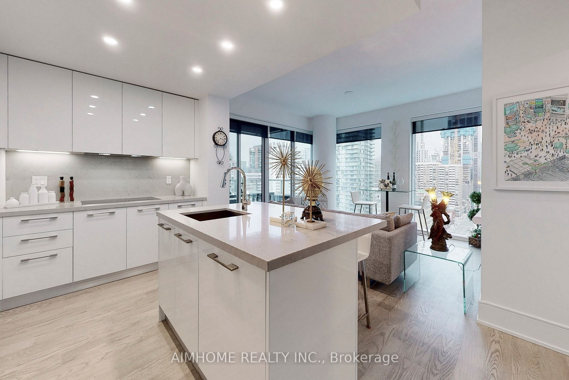 1 Gloucester St, #1816