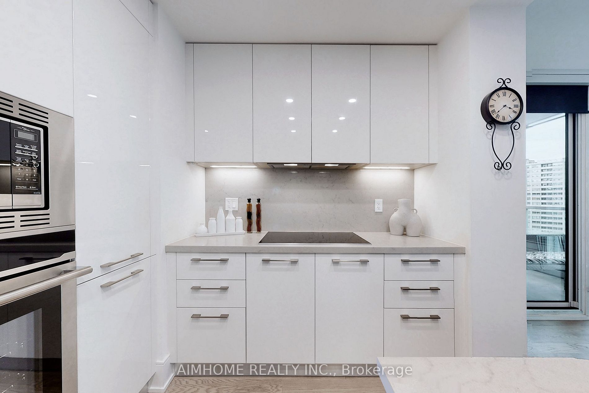 1 Gloucester St, #1816