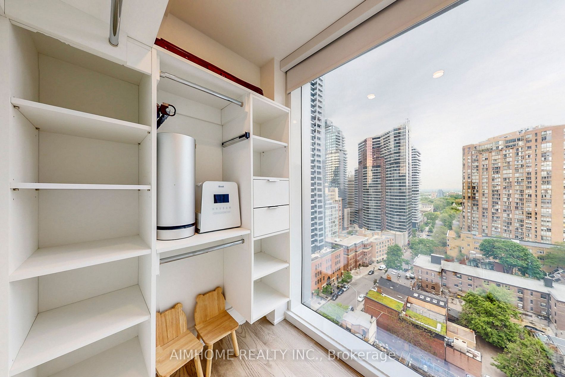 1 Gloucester St, #1816