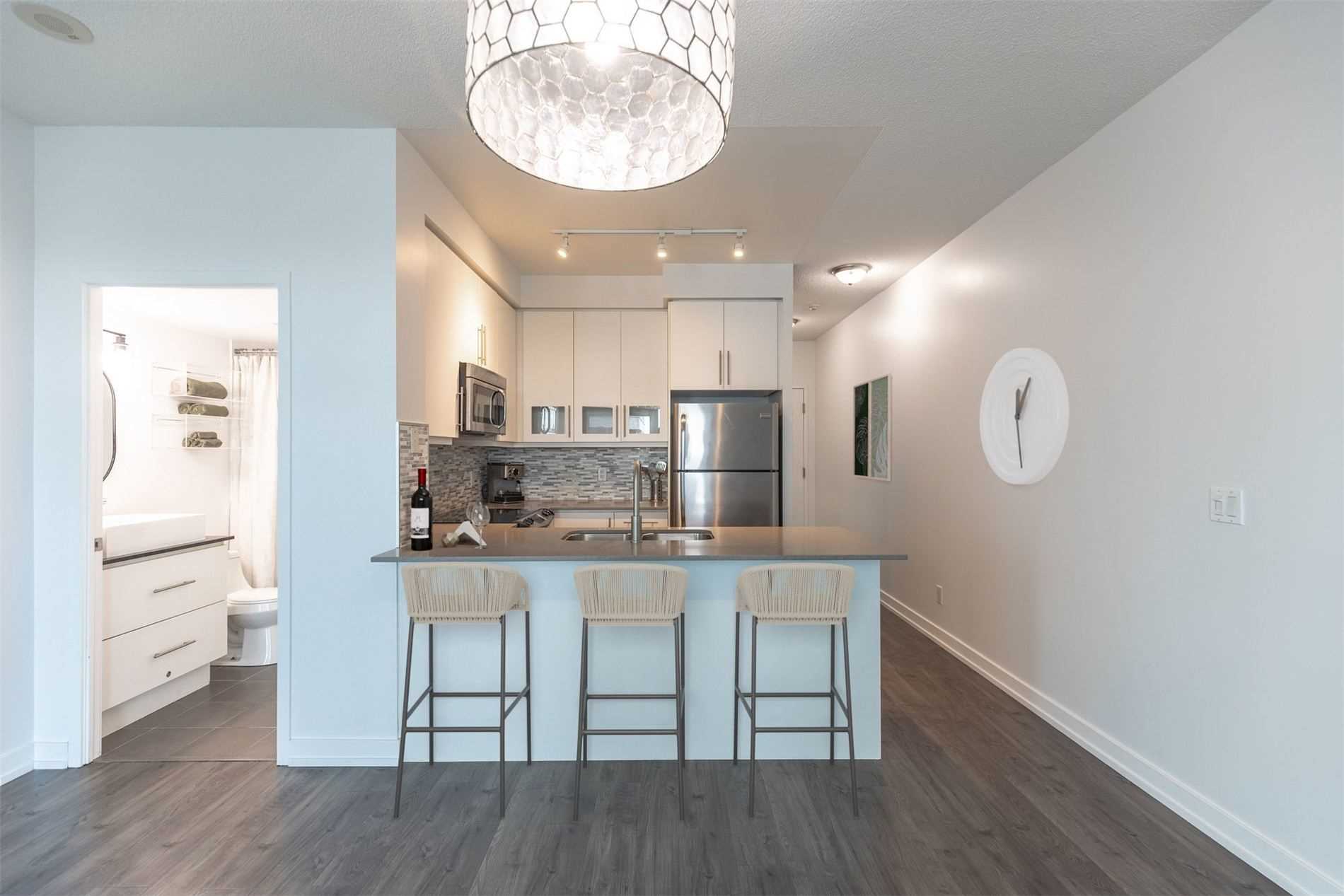1171 Queen St W, #702