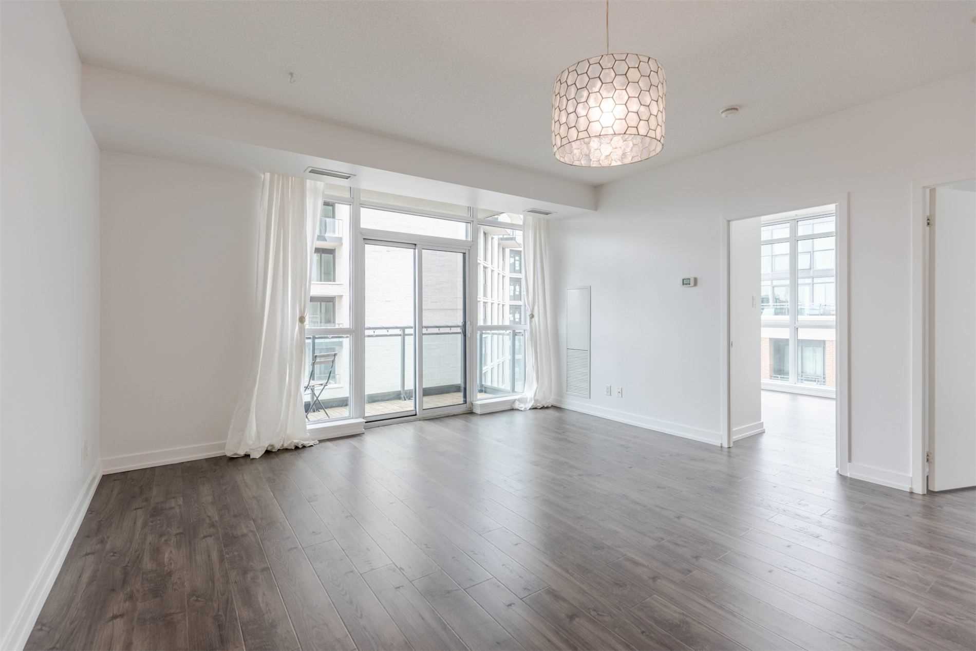 1171 Queen St W, #702
