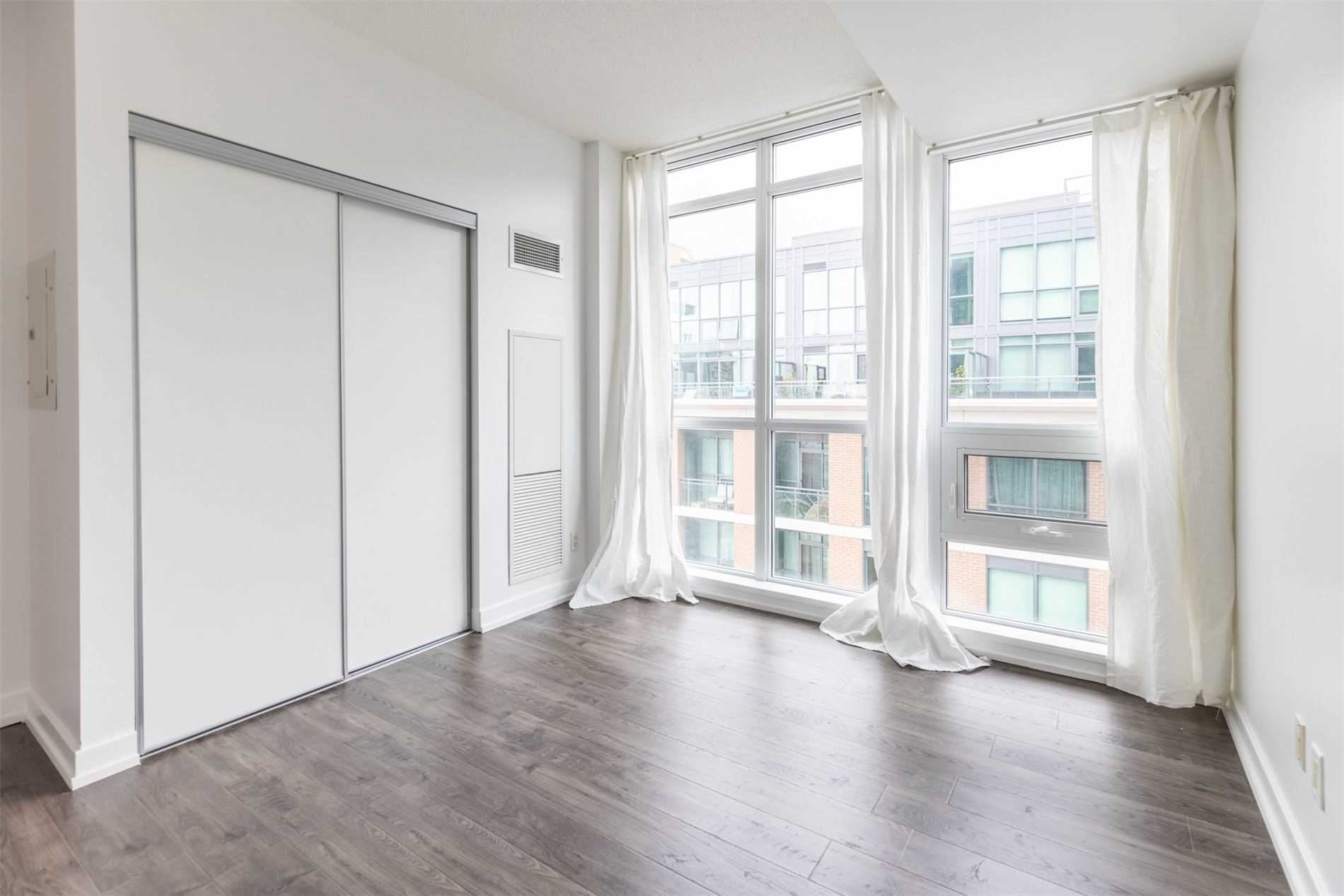 1171 Queen St W, #702