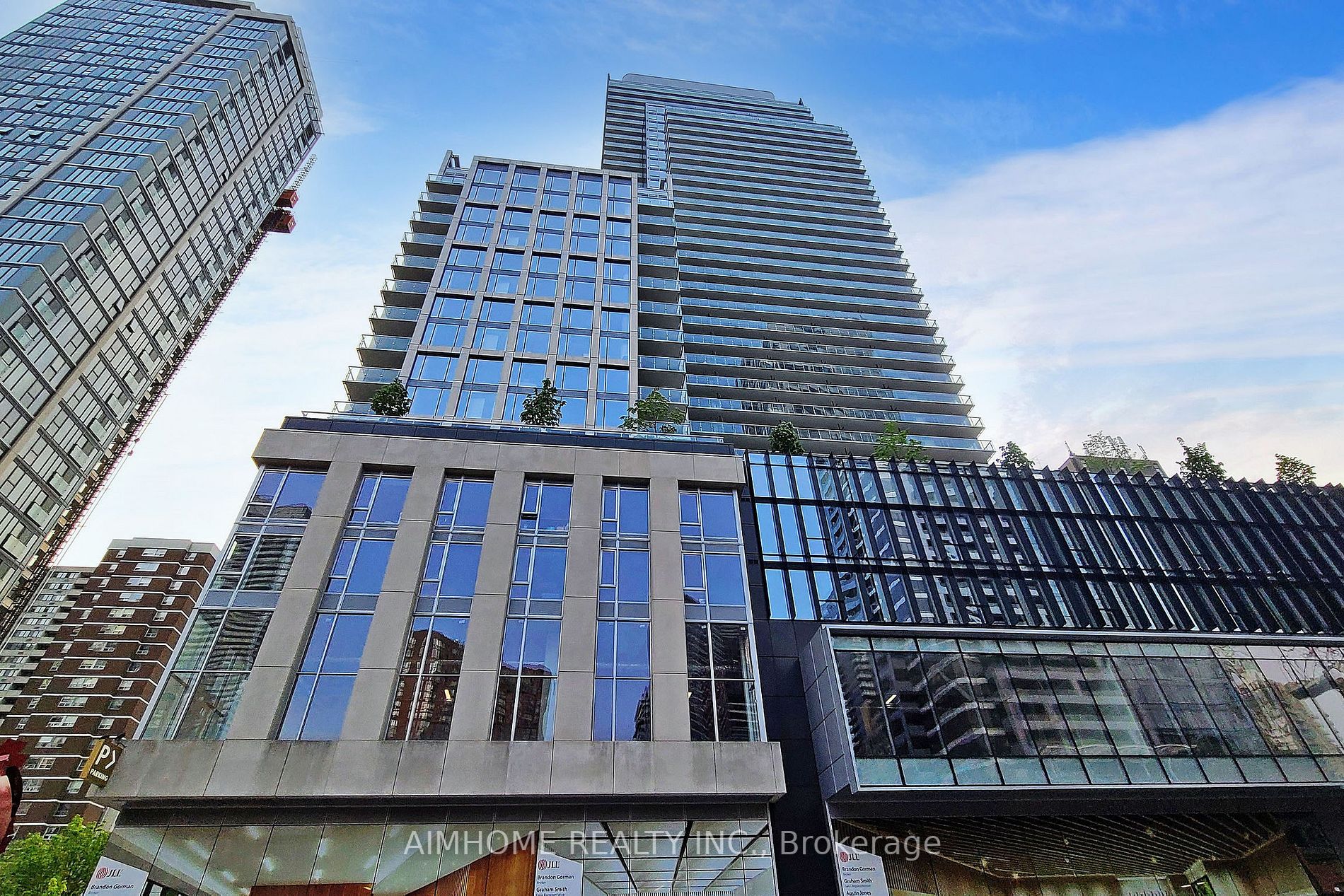1 Gloucester St, #1815
