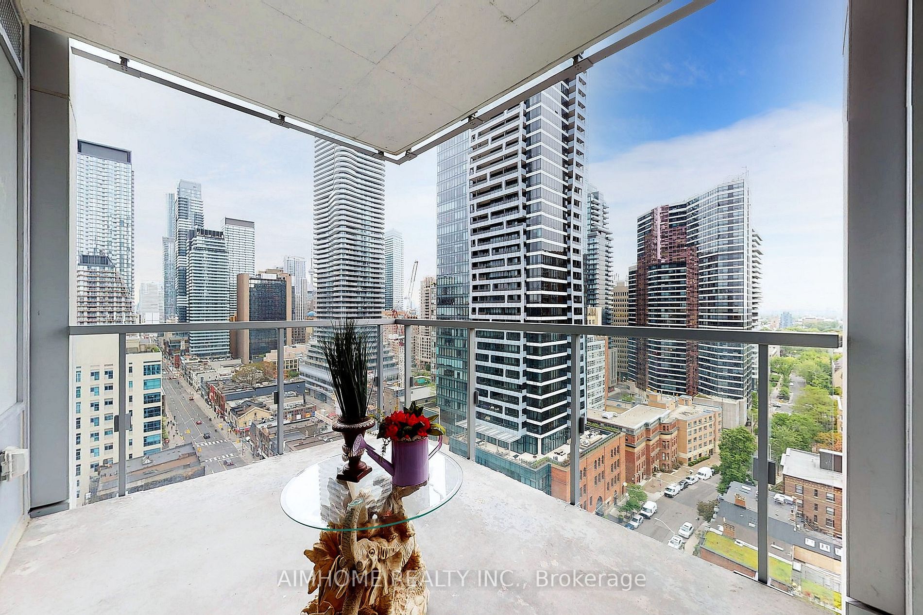 1 Gloucester St, #1815