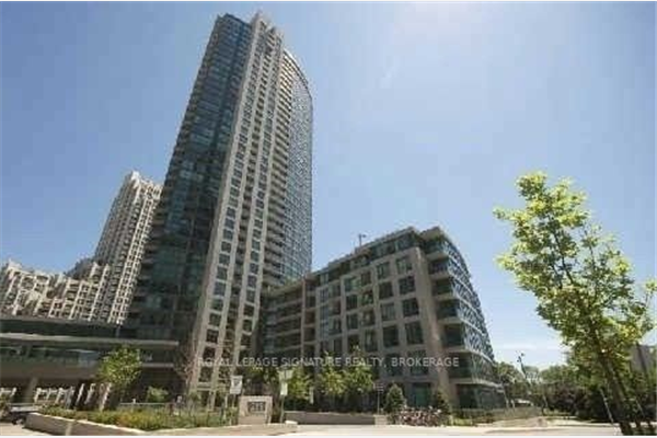 215 Fort York Blvd, Toronto