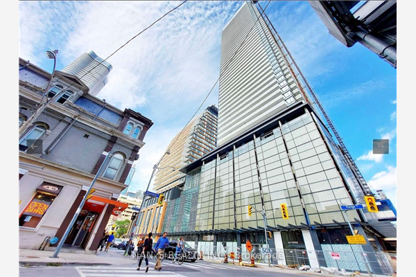 501 Yonge St, Toronto