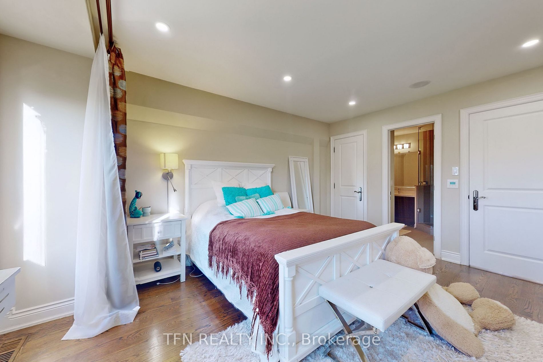 Listing C6048616 - Large Photo # 24