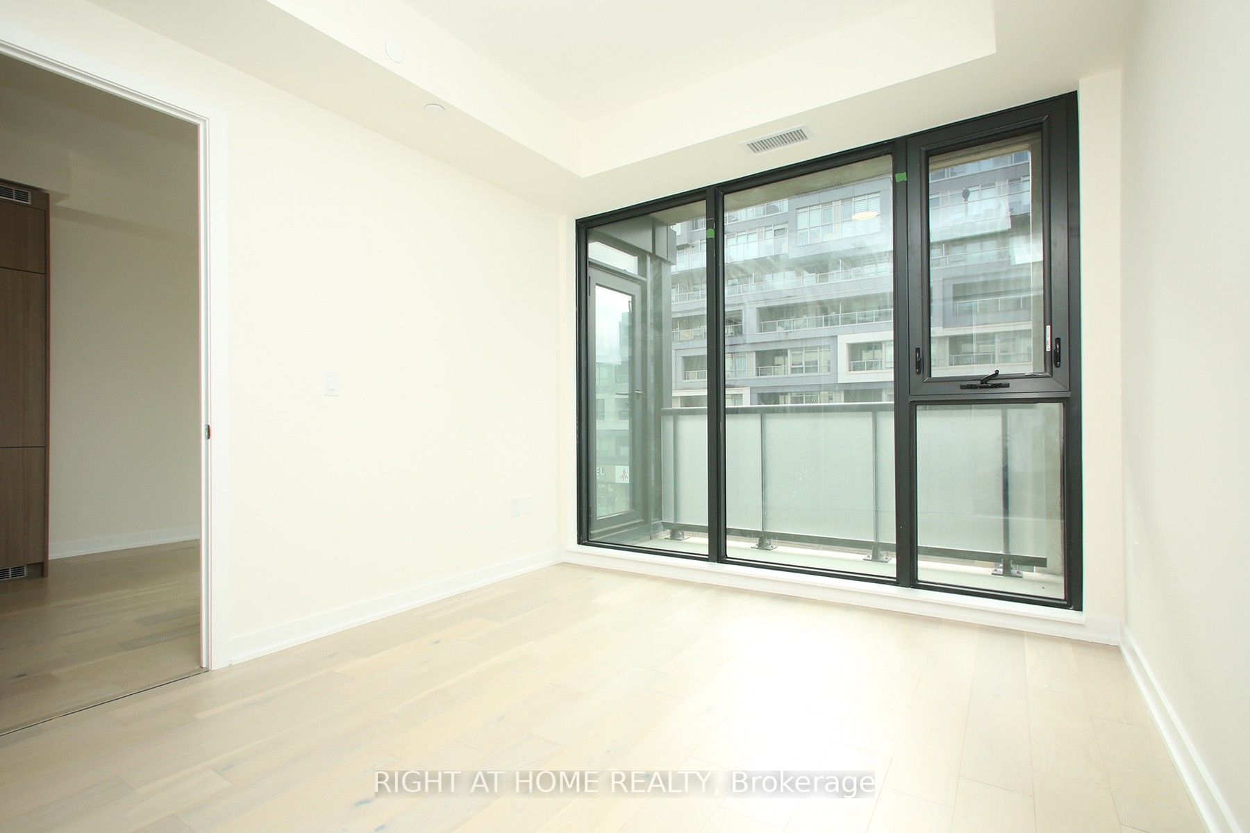 Listing C6048684 - Large Photo # 14