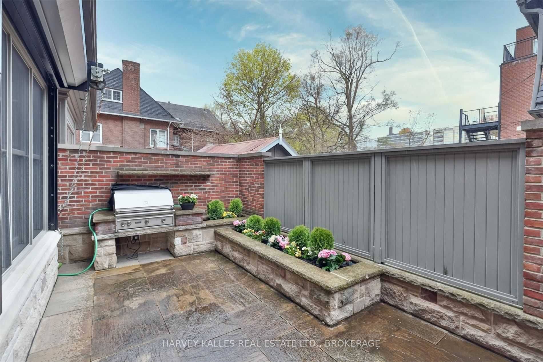 9 Dunvegan Rd