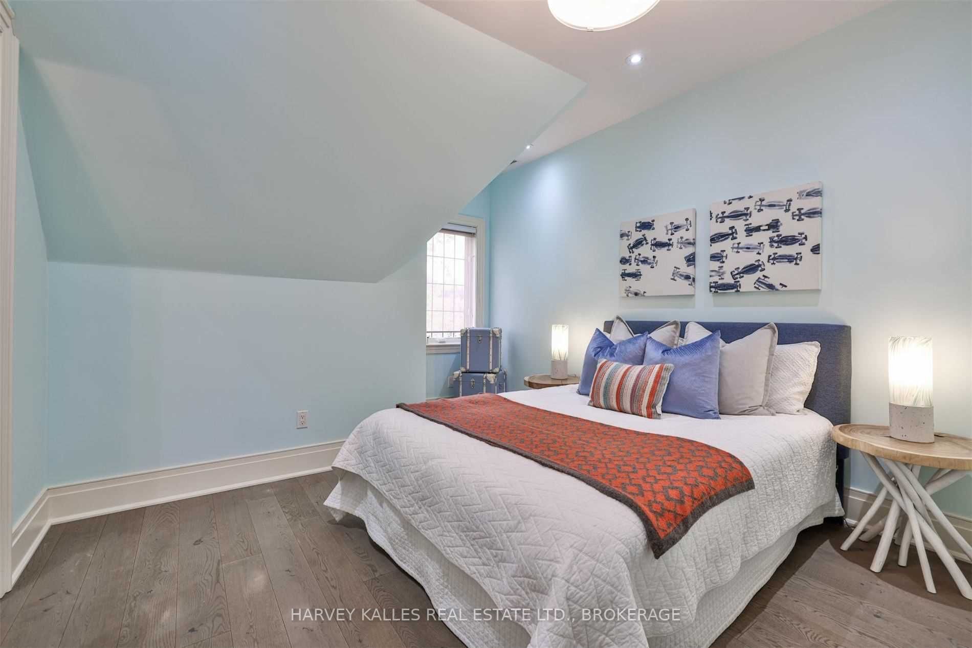 9 Dunvegan Rd