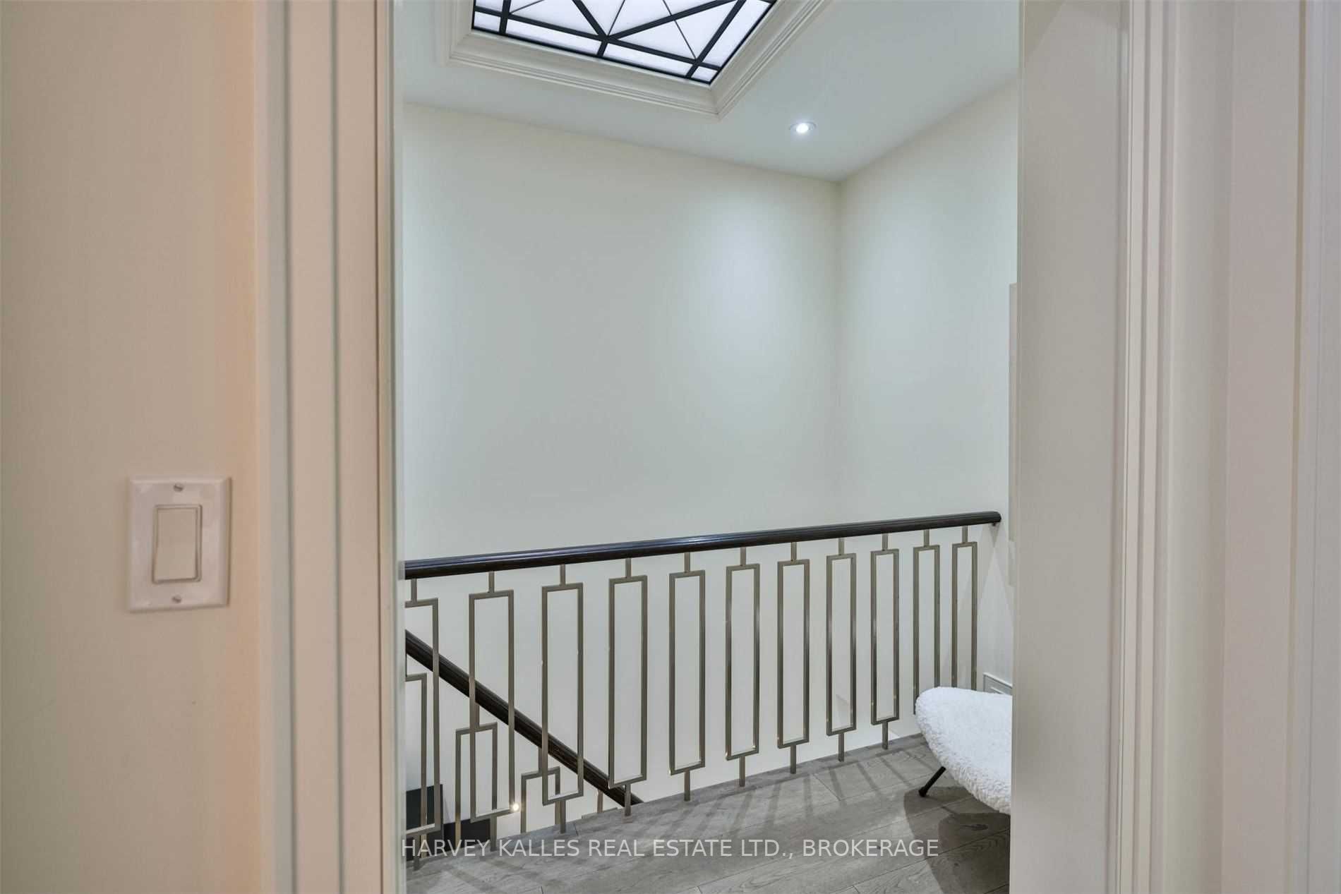 9 Dunvegan Rd