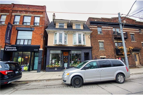 1052 Bathurst St, Toronto