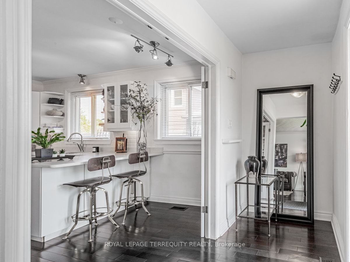 Listing C6049452 - Large Photo # 4