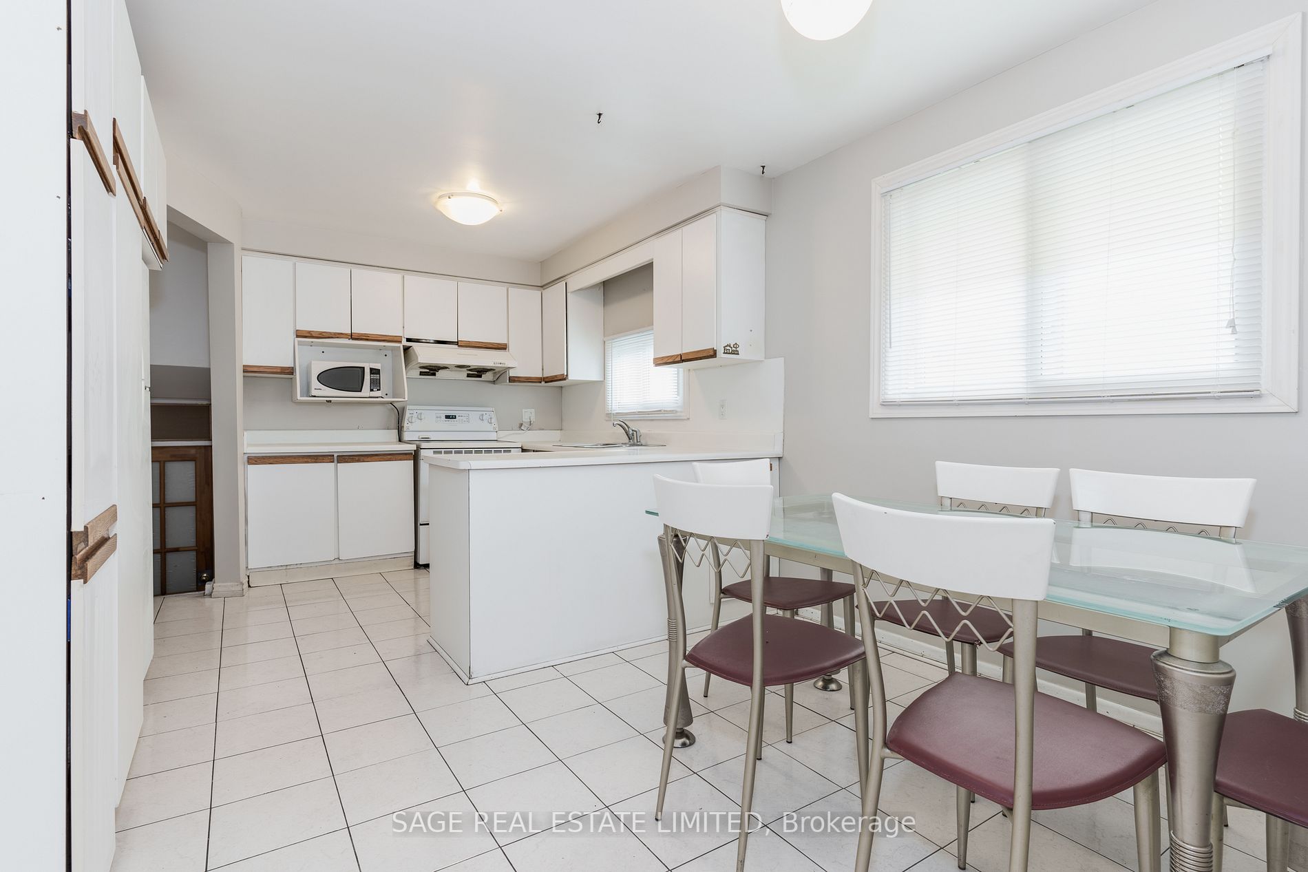 Listing C6049456 - Large Photo # 5