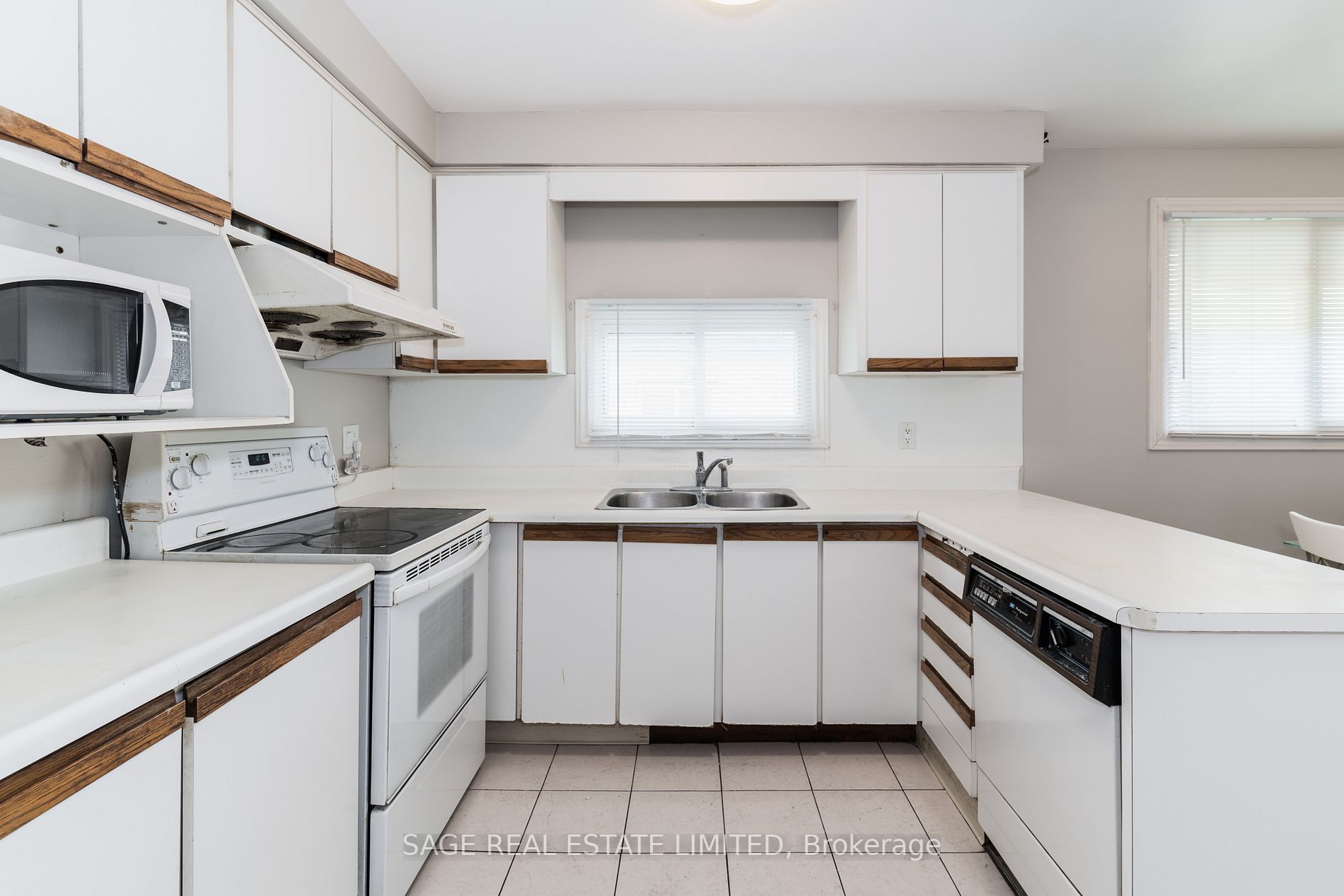 Listing C6049456 - Large Photo # 8