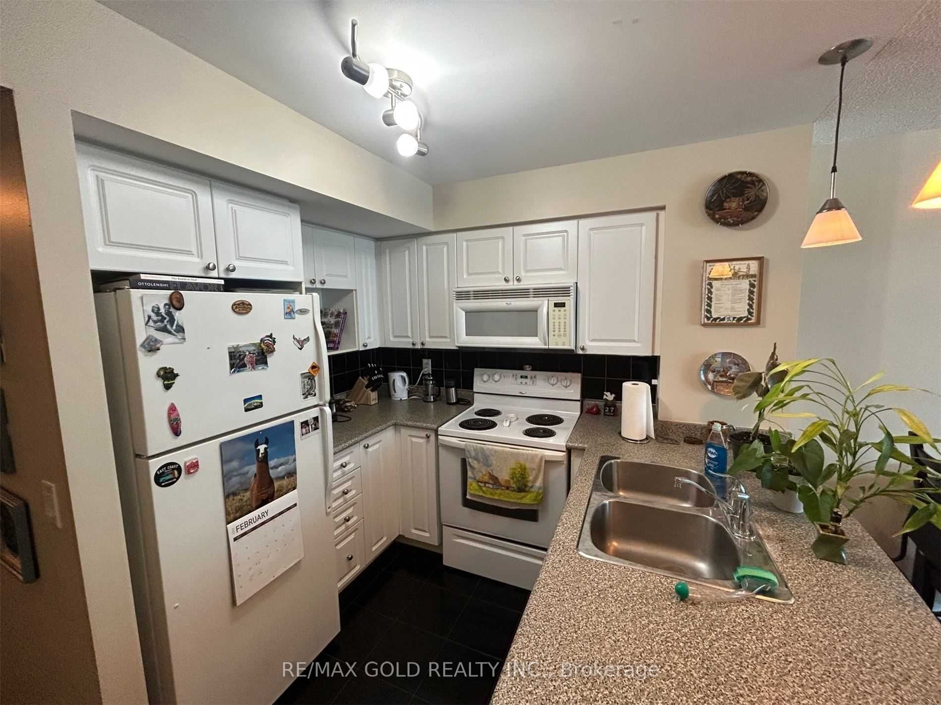 Listing C6049508 - Large Photo # 12
