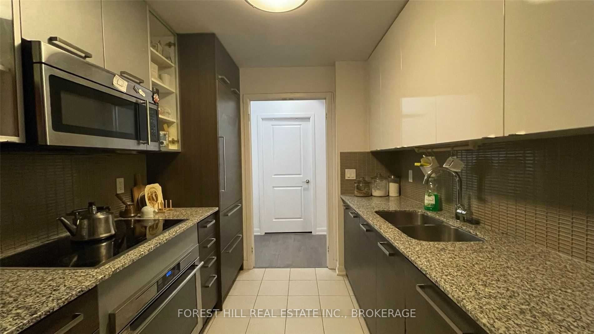 5168 Yonge St, #Ph206