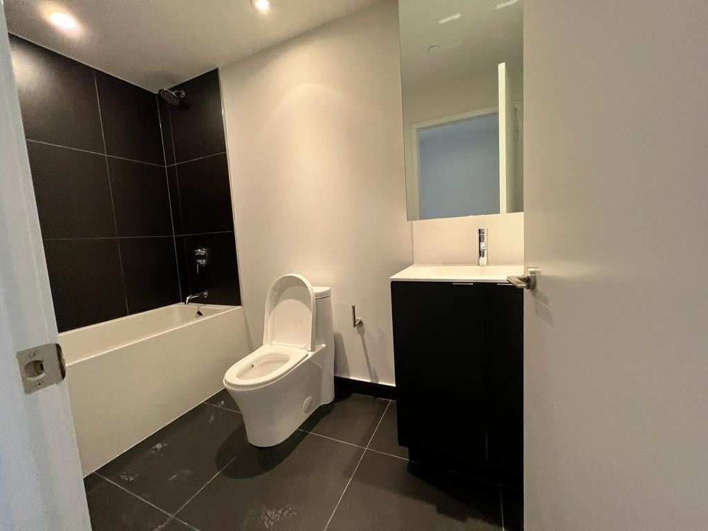 20 Edward St, #1001